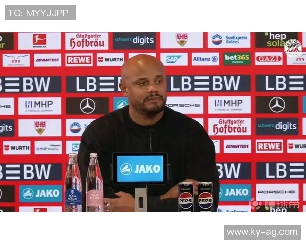 博伊换衣服速度慢引发孔帕尼不满临时取消换人决定 博伊换衣服速度慢引发孔帕尼不满临时取消换人决定